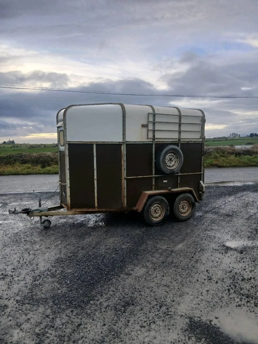 Horse Box - Image 1