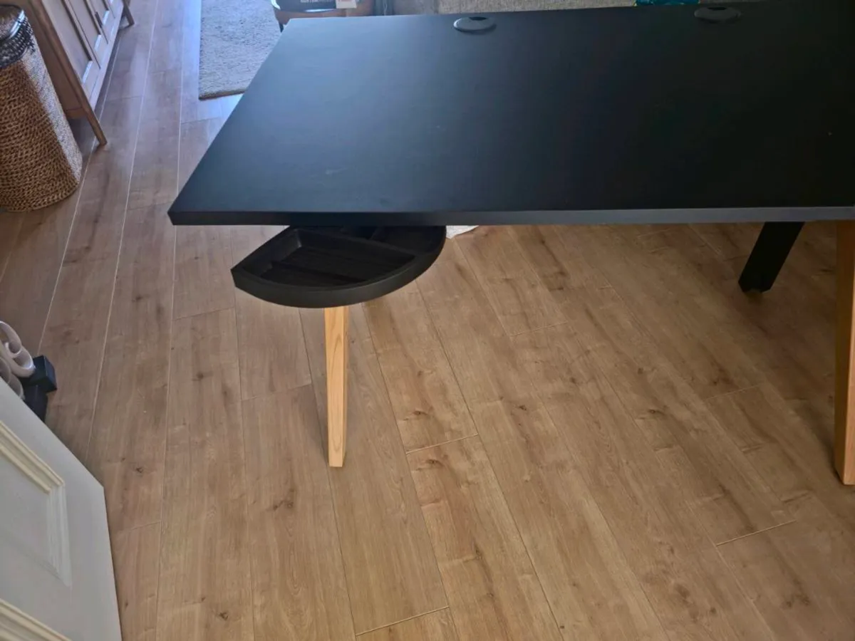 Holmris B8 Cabale Electric Sit-Stand Desk - Image 4