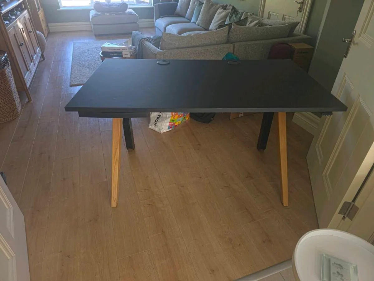 Holmris B8 Cabale Electric Sit-Stand Desk - Image 3