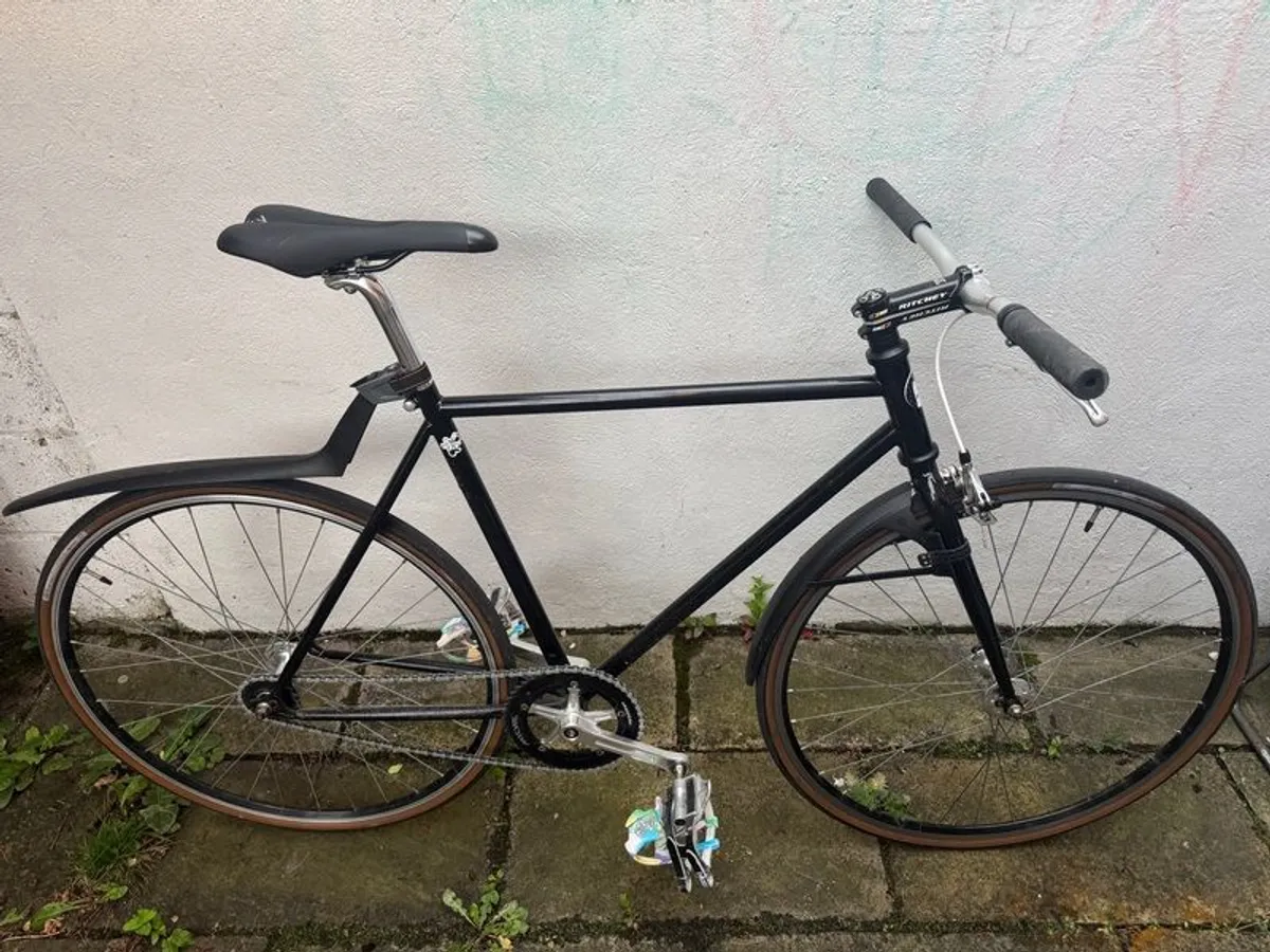 Fixed Gear steel frame bike 52cm top tube - Image 1