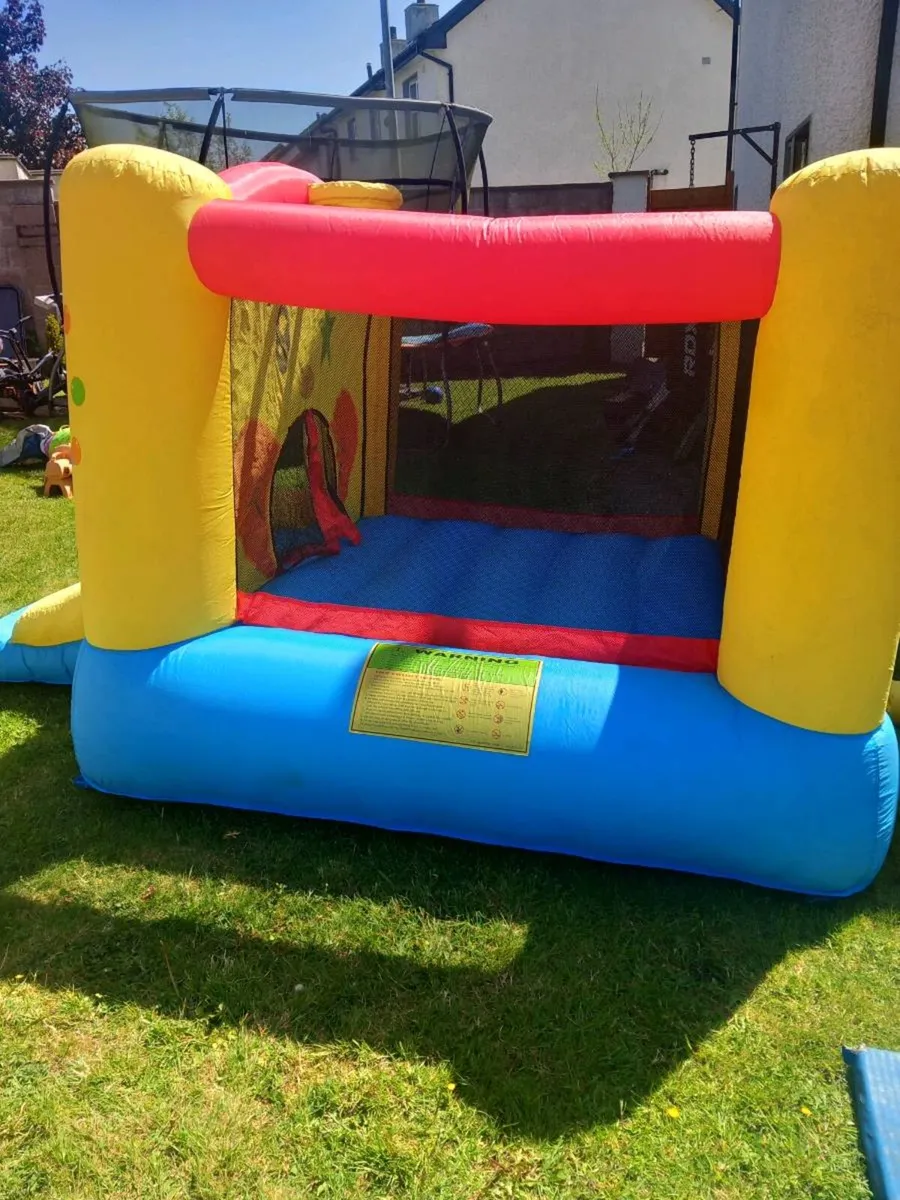 Small bouncy castle - Image 2