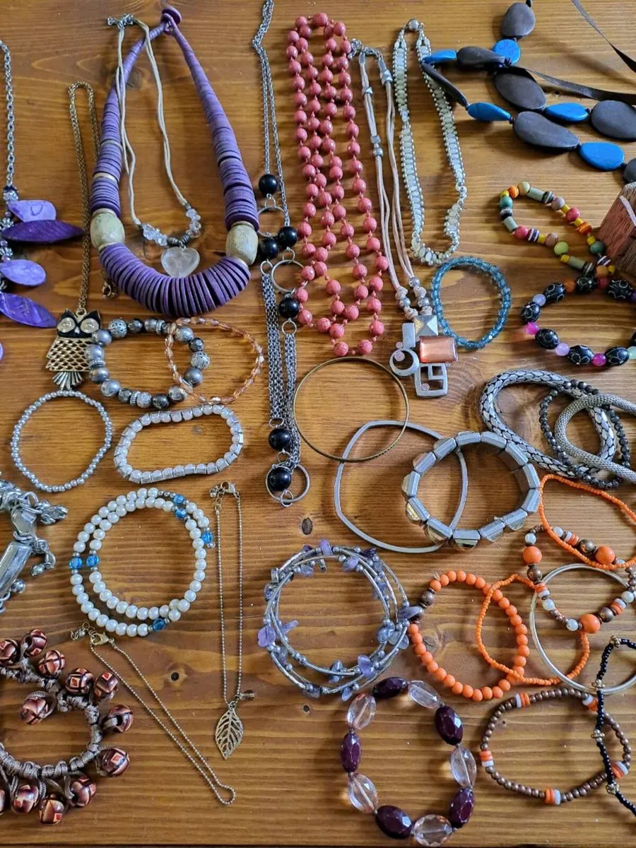 Large Costume Jewellery Bundle 65+ Pieces - Image 3