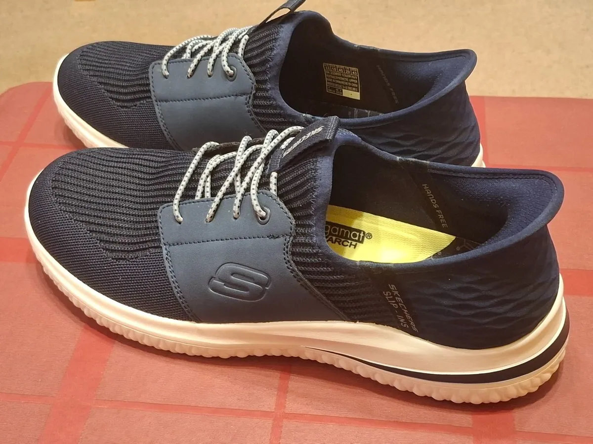 SKECHERS Slip-Ins - Size 9 - Excellent - As NEW - Image 4