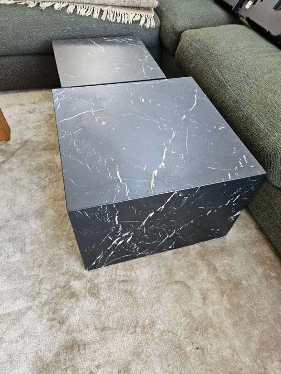 Marble-effect coffee tables - Image 2