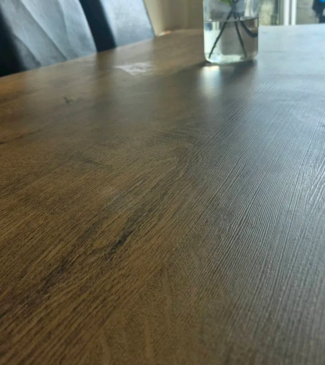Dining table & 6 dining chairs - Image 3