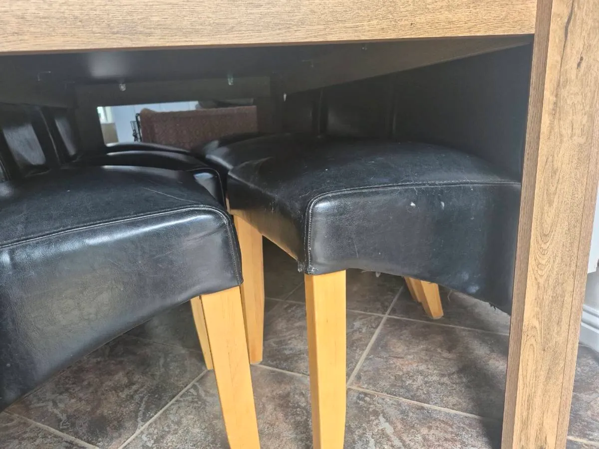 Dining table & 6 dining chairs - Image 4