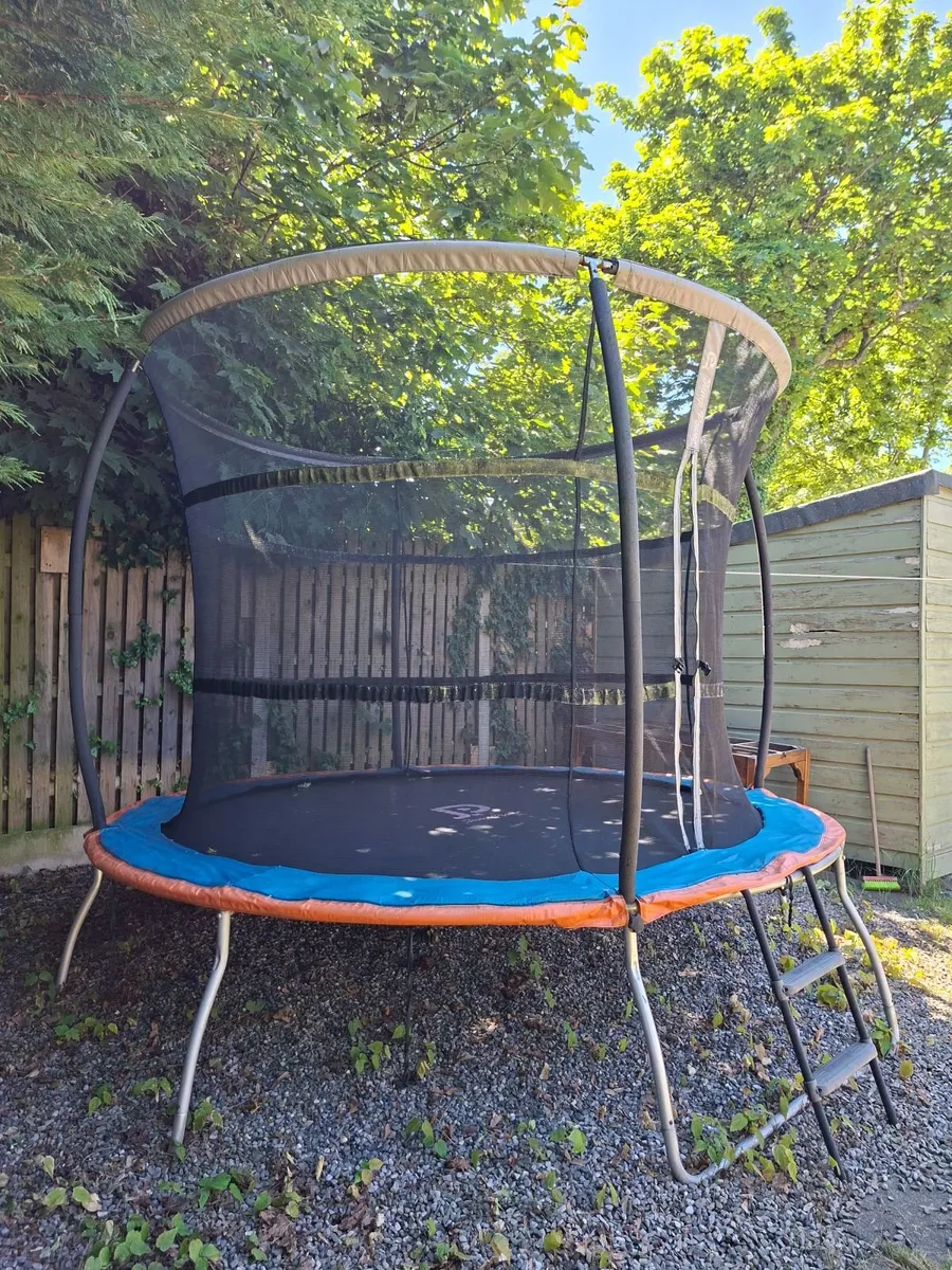 Jump Power 10ft Trampoline and Enclosure - Image 1