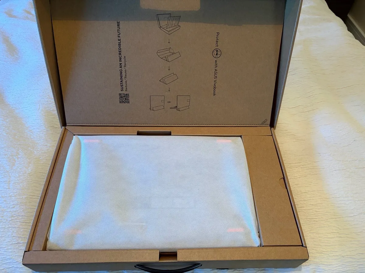 Asus Vivobook e1504f - Image 3