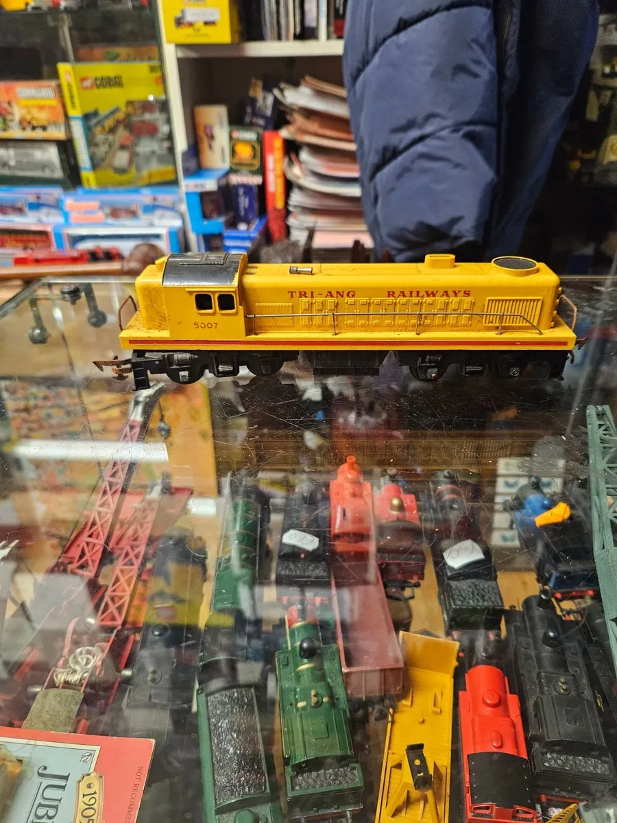 Hornby Triang OO Gauge American Train Engine - Image 3
