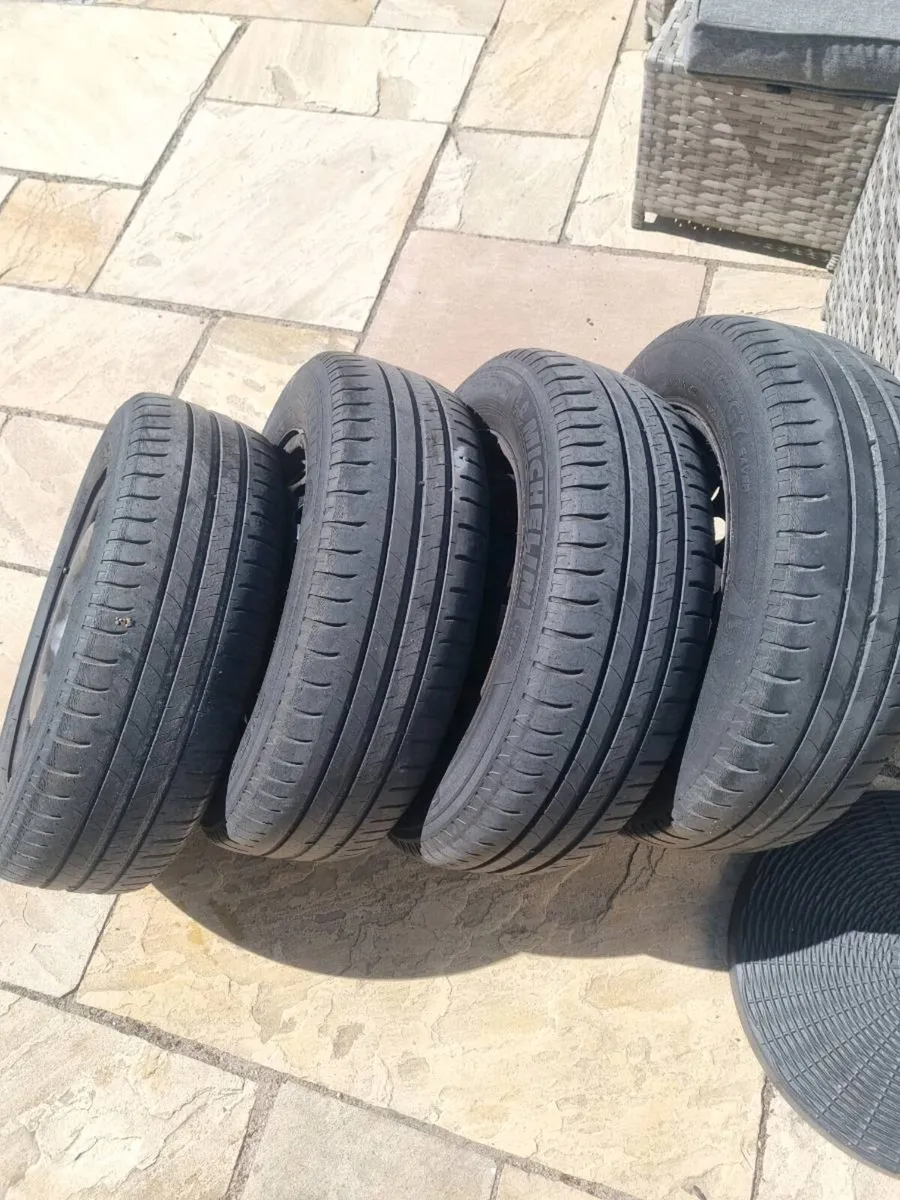 Set of 2010 vw golf wheels tyres and trims - Image 2
