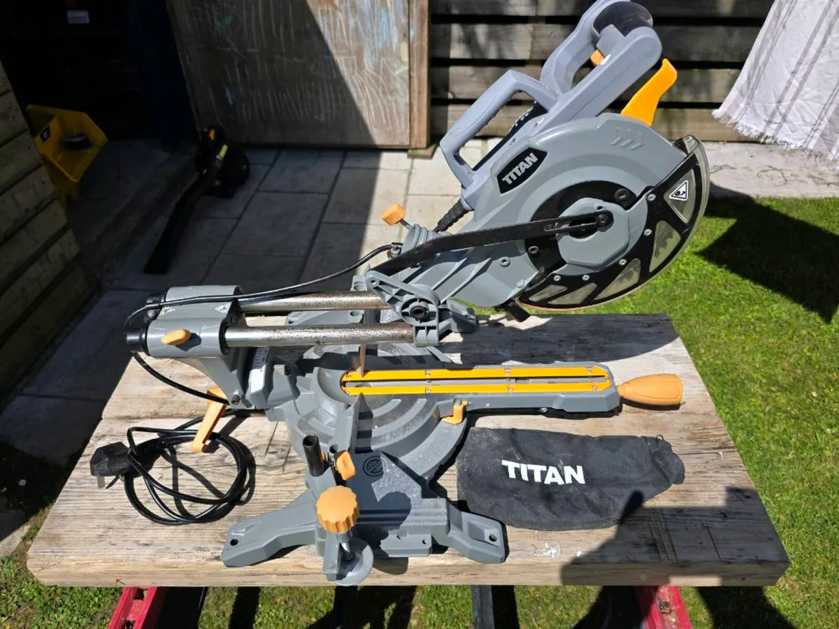 Titan Mitre saw - Image 1