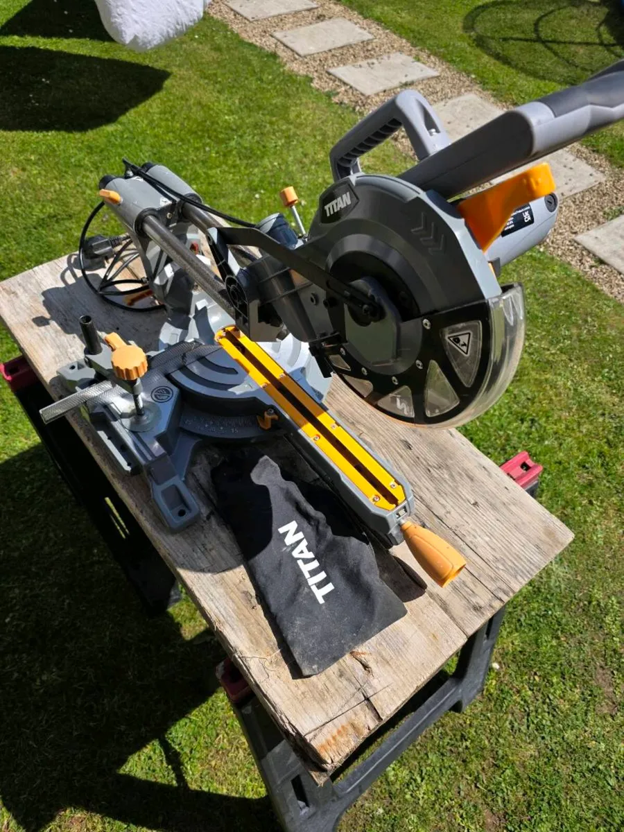 Titan Mitre saw - Image 2