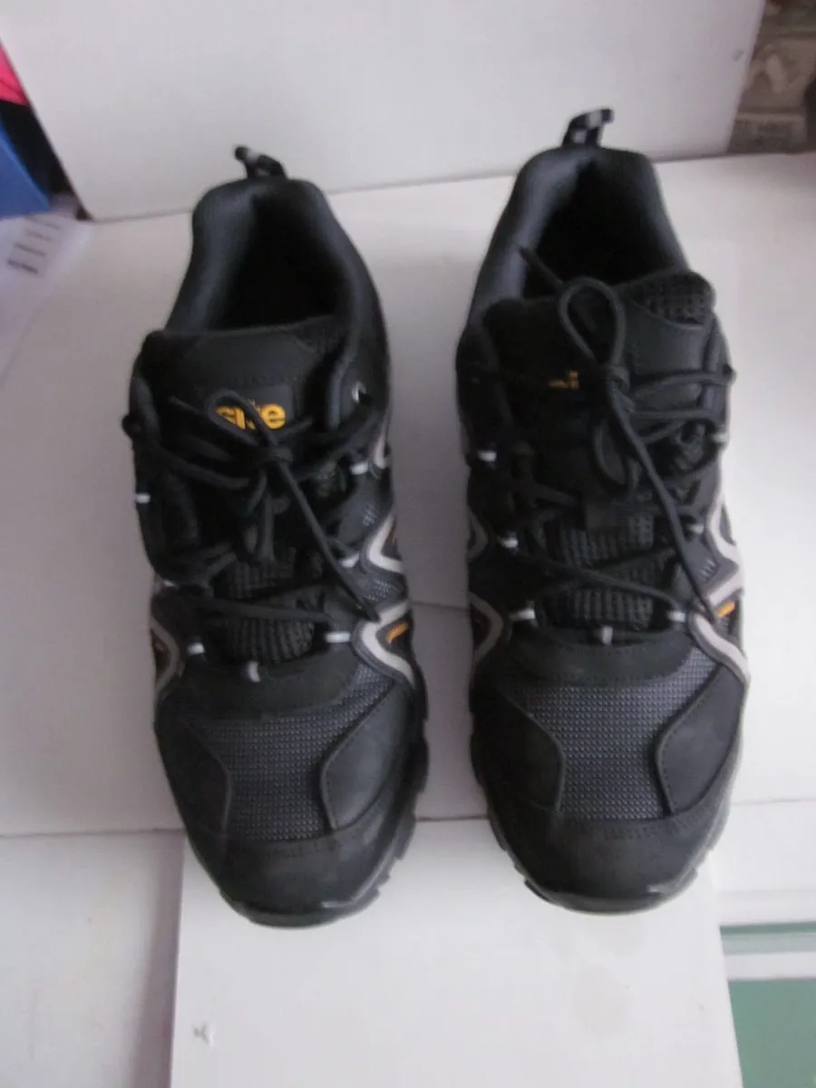 Site Mercury Black Steel CapSafety Trainers S9 New - Image 1