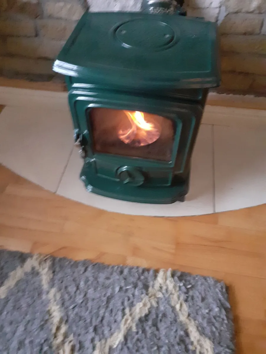 Stanley Oil Stove - Image 2