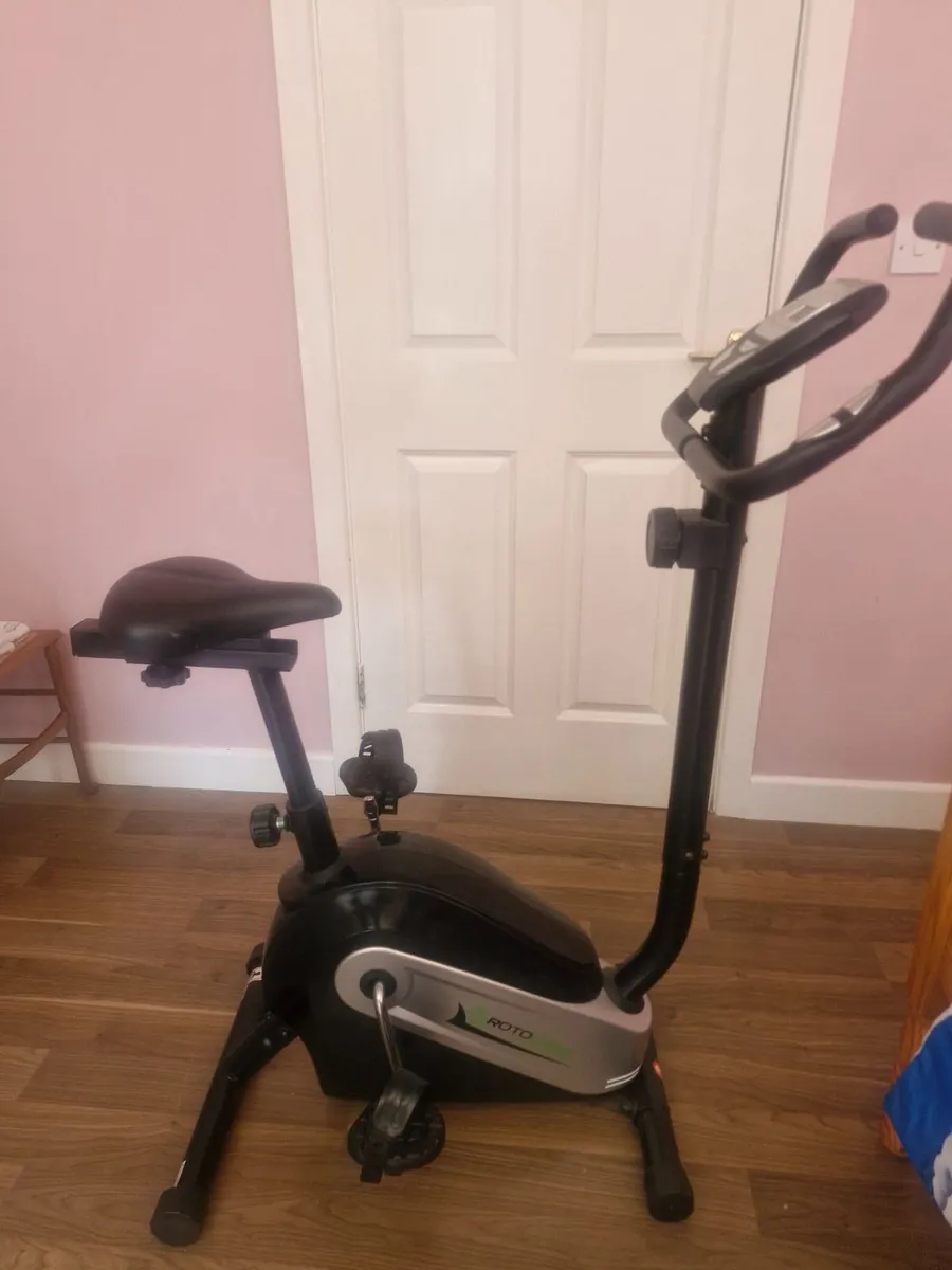 Exercise bike - Image 2