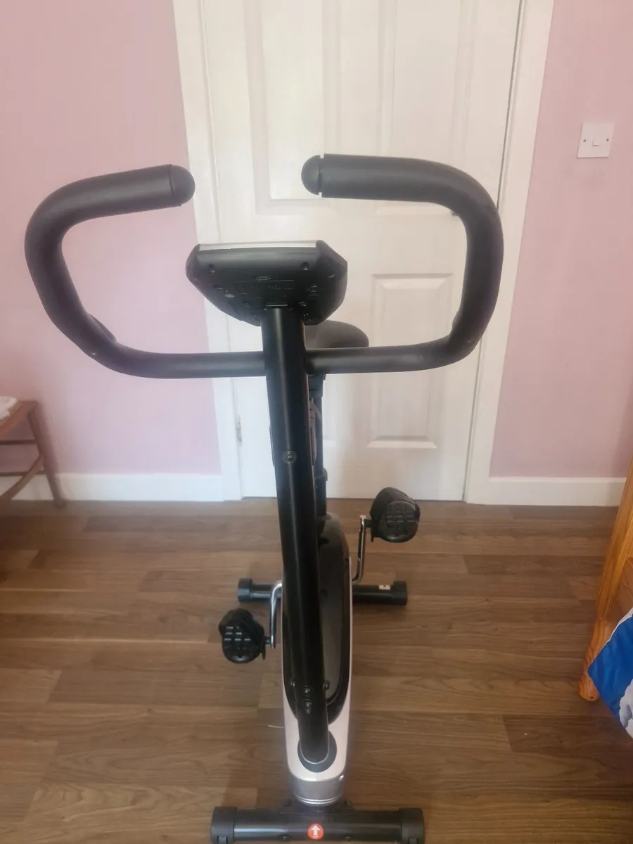Exercise bike - Image 3