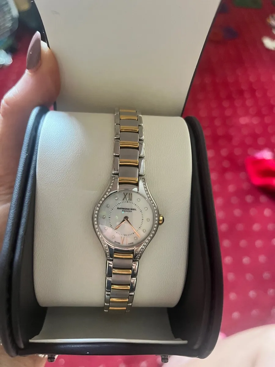 Ladies Raymond Weil watch - Image 1
