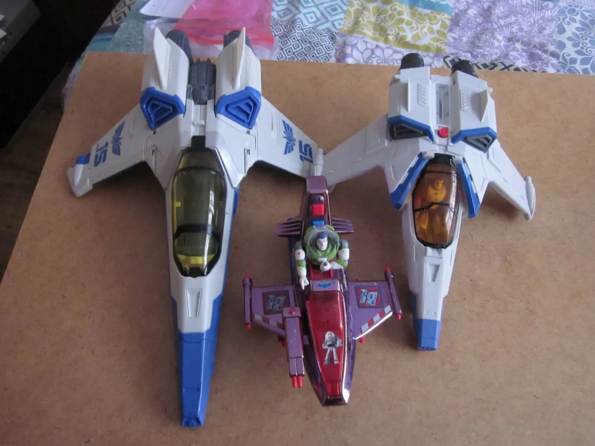 Disney Lightyear UltimateStar Command Base Playset - Image 2