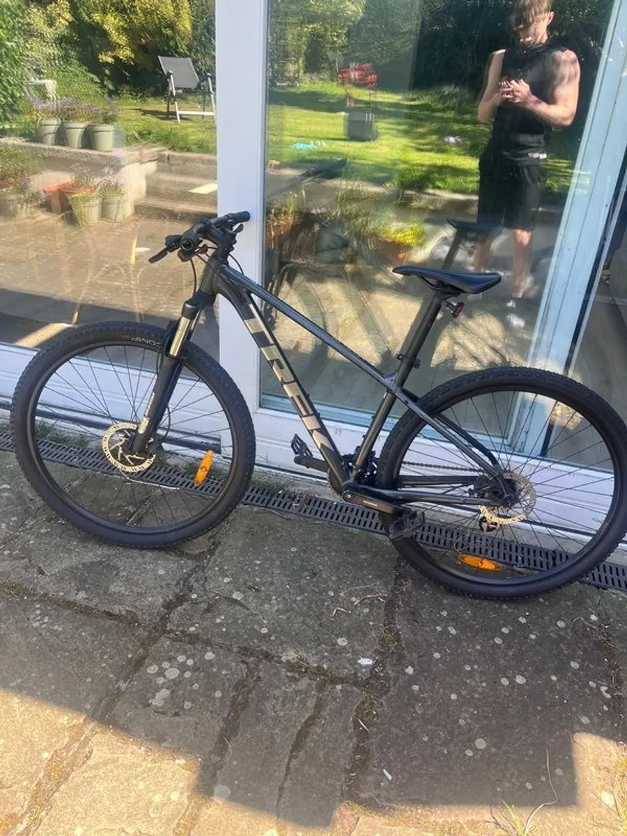 TREK Marlin 5 - Image 1