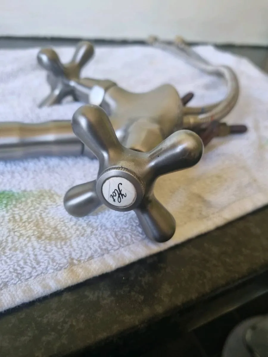 French tap here in excellent condition - Image 2
