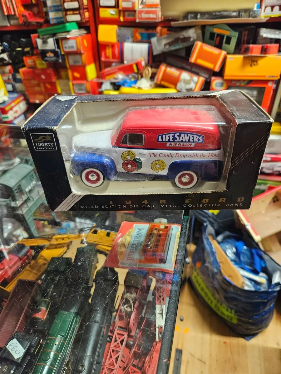 Corgi Ford Van - Image 1