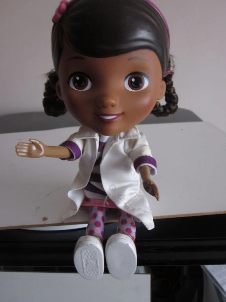 Disney Jr. Doc Mc Stuffins Doll Figure - Image 4