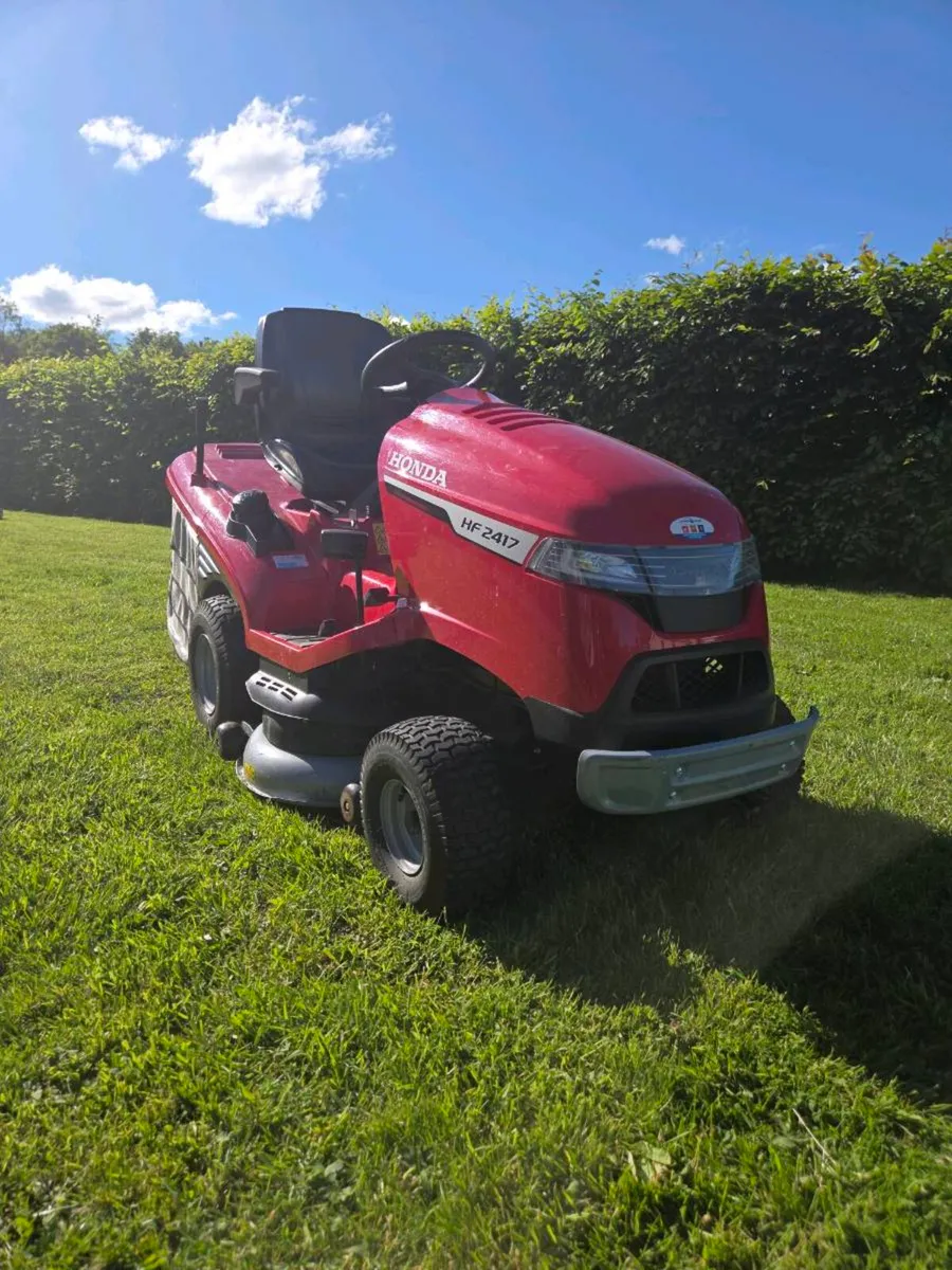 Ride on mower - Image 1