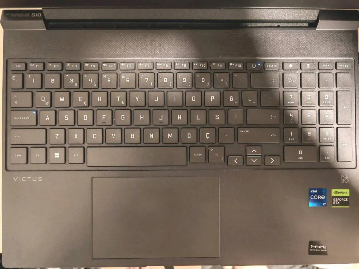 HP Victus 13th gen i7 rtx 3050 16gb gaming laptop - Image 2