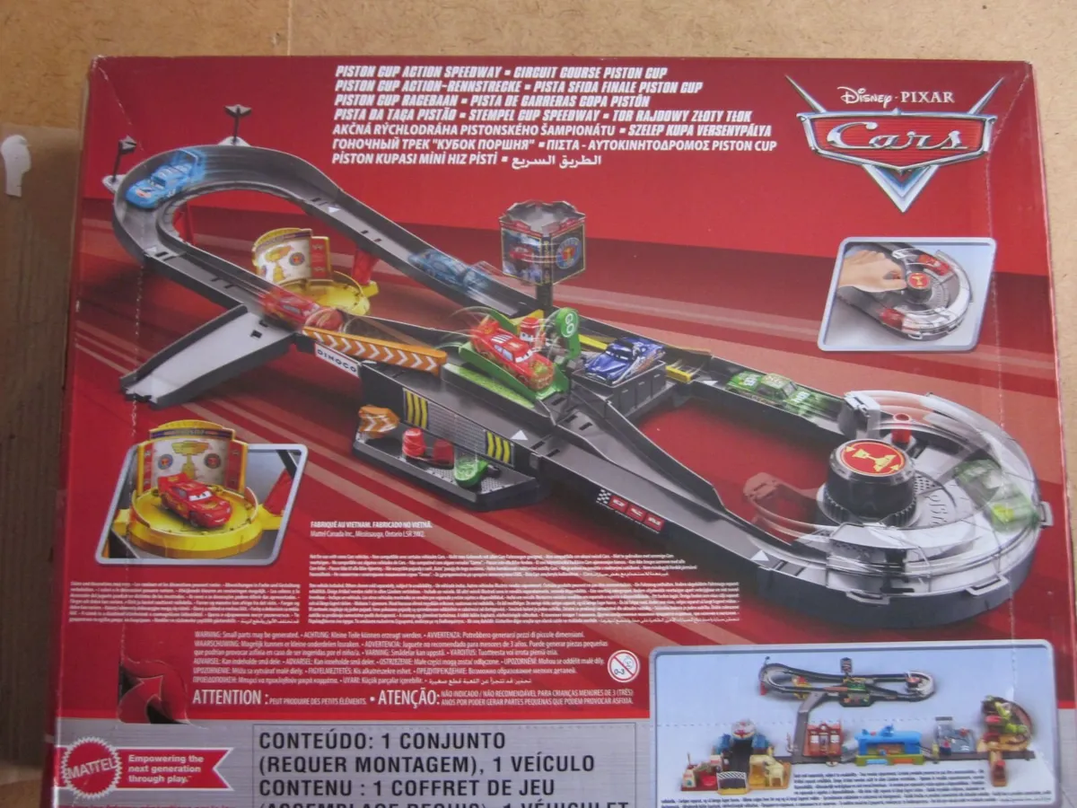 Disney Pixar Cars Piston Cup Action Speedway - Image 3