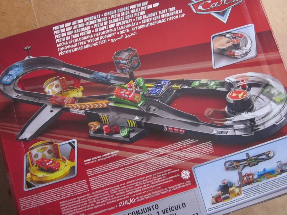 Disney Pixar Cars Piston Cup Action Speedway - Image 4