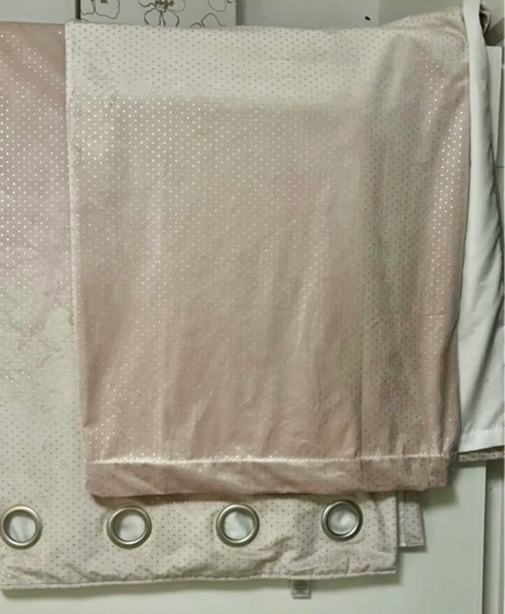 Curtains - Image 1