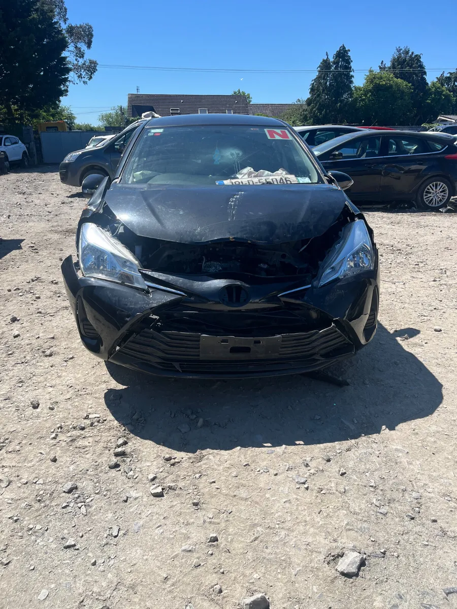 18 Toyota vits auto - Image 1