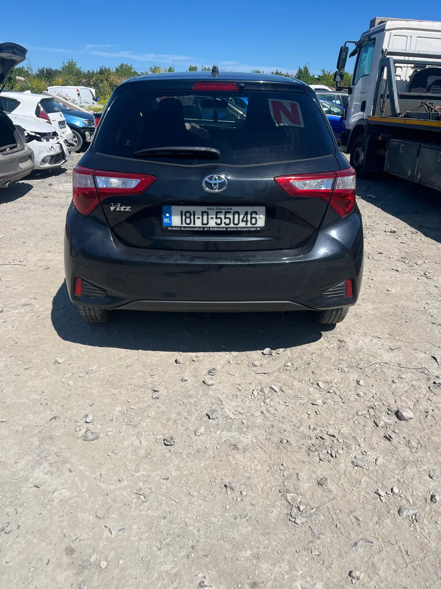 18 Toyota vits auto - Image 4