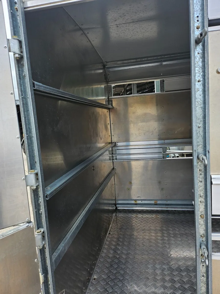 **As New** 10x6 Ifor Williams Cattle trailer - Image 2