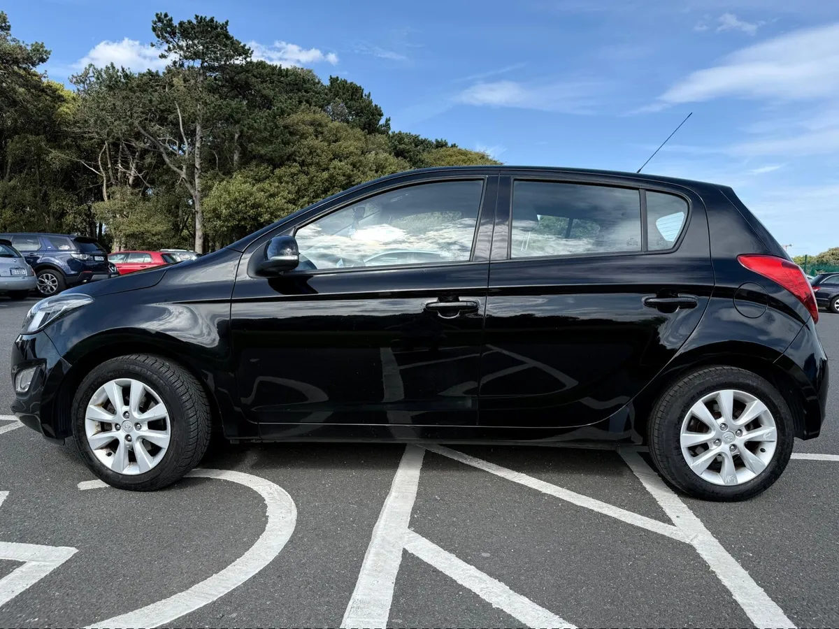 Hundai i20 84k km only - Image 2