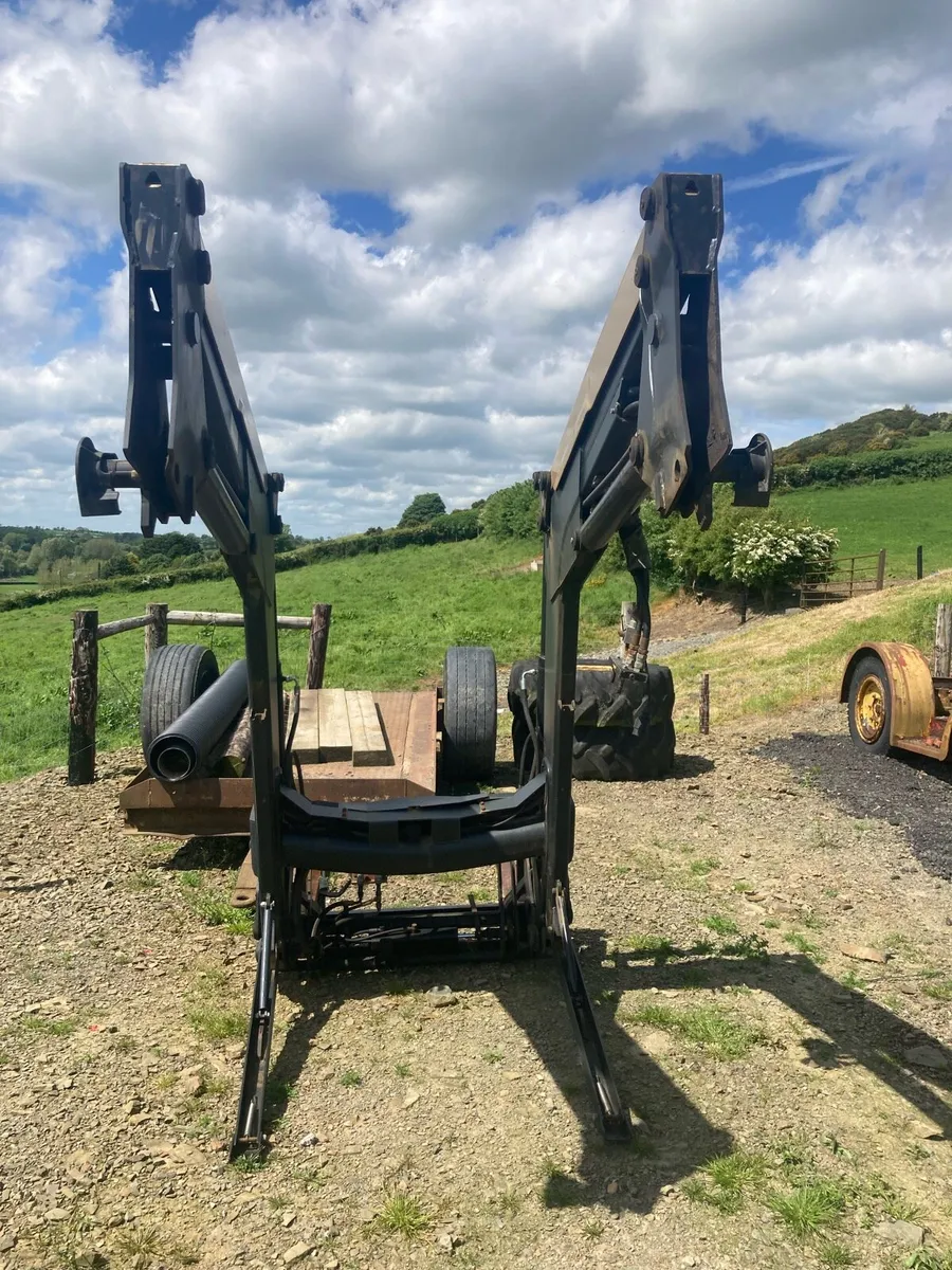 Quicke loader to suit Claas Arion 510 - Image 2