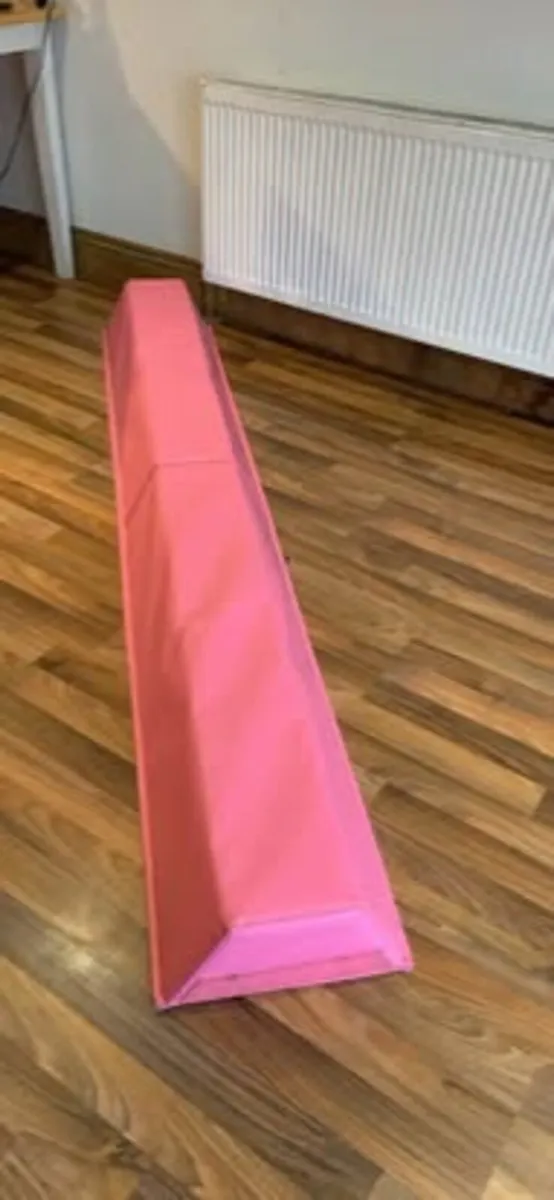 Gymnastics balance beam - Image 1