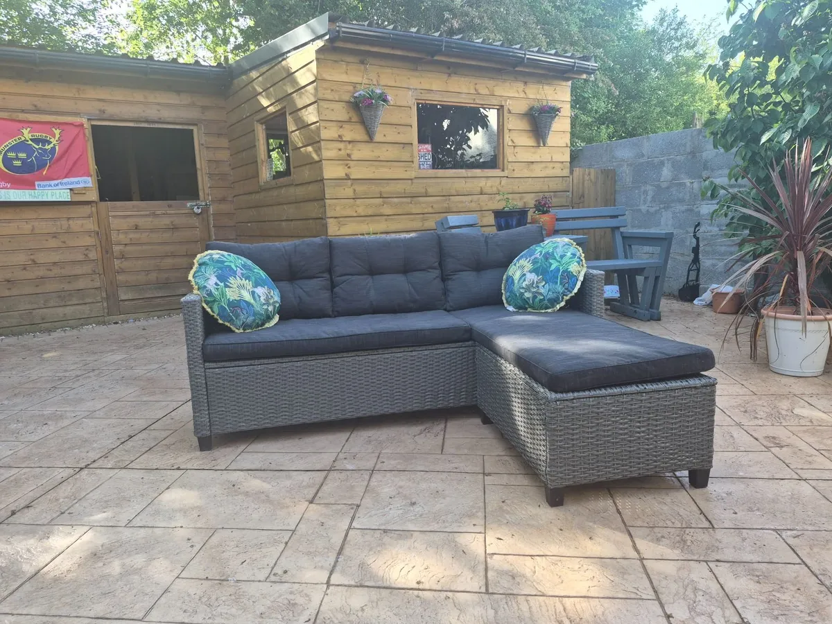 Outdoor/Patio Couch, hardly used - Image 3