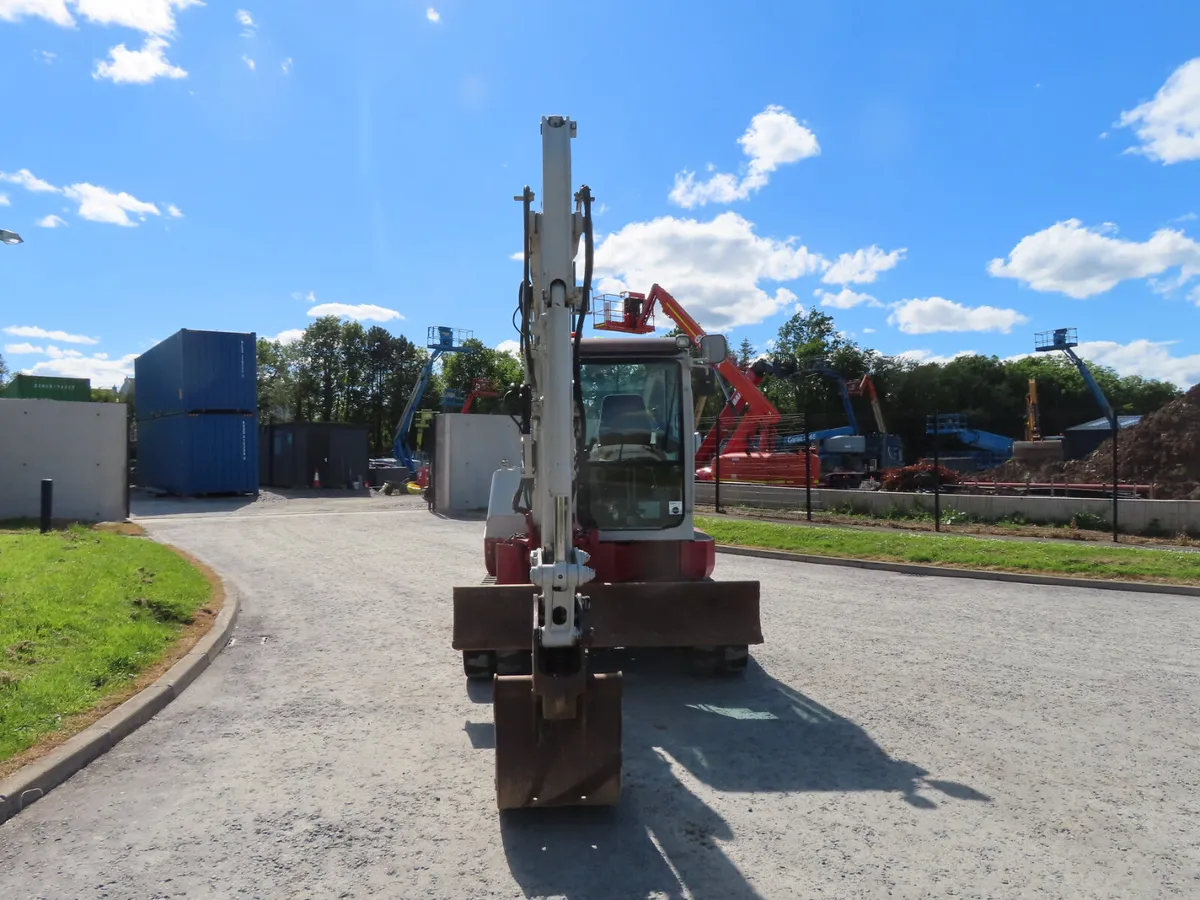 The Takeuchi TB 153 FR 5 Tonne Excavator - Image 4