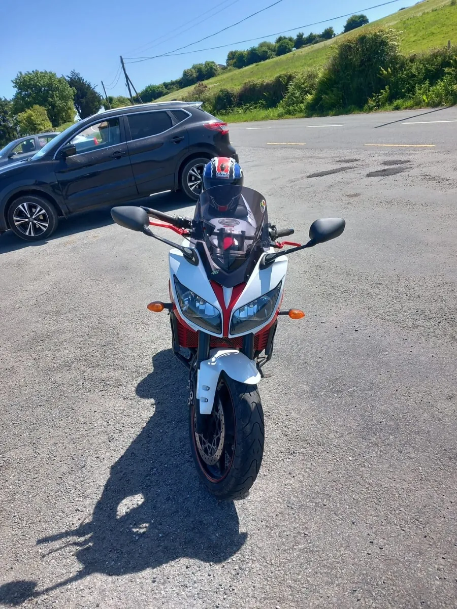 YAMAHA  FZ1 2008 - Image 2