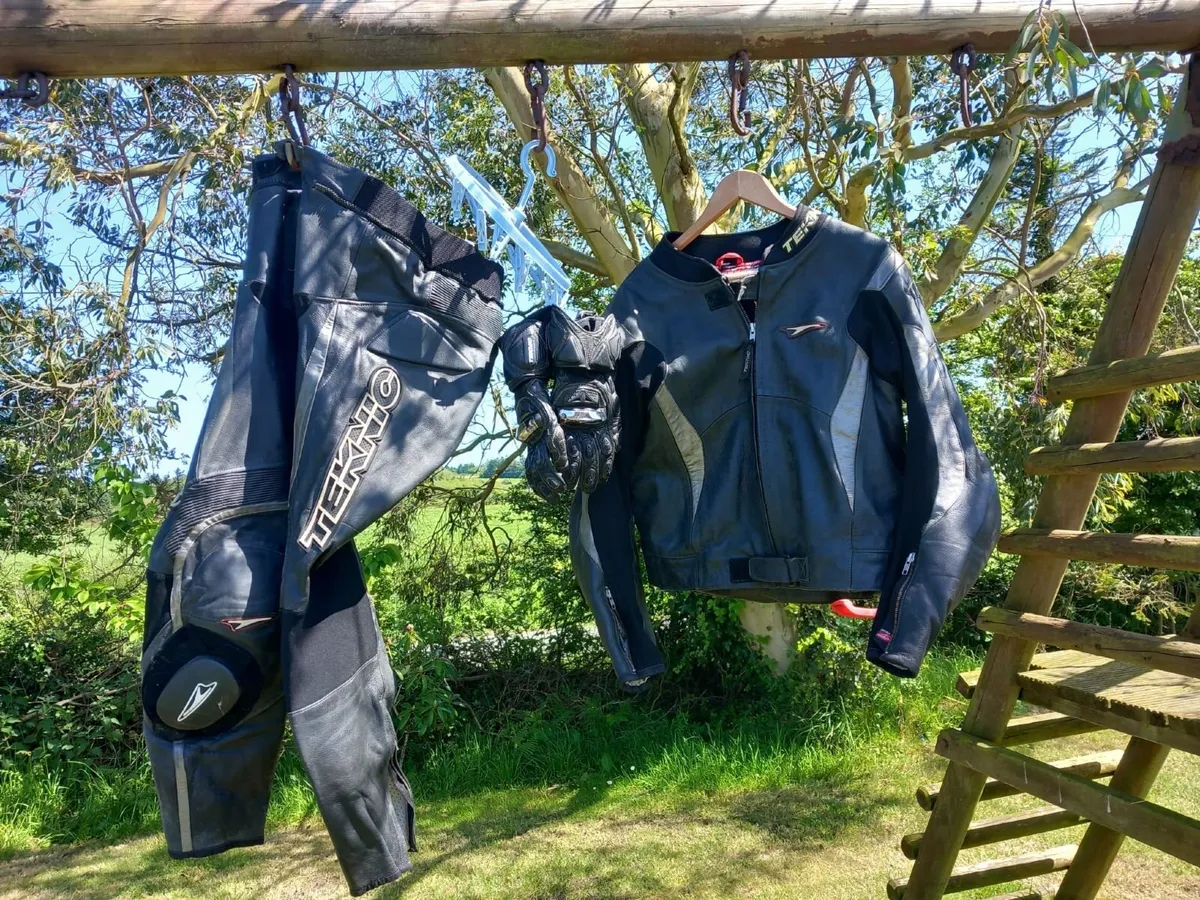 Bike safety gear - Image 1