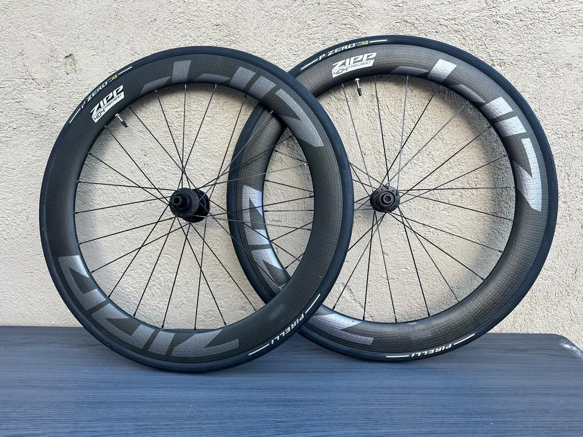 Zipp 404 hookless rims - Image 1