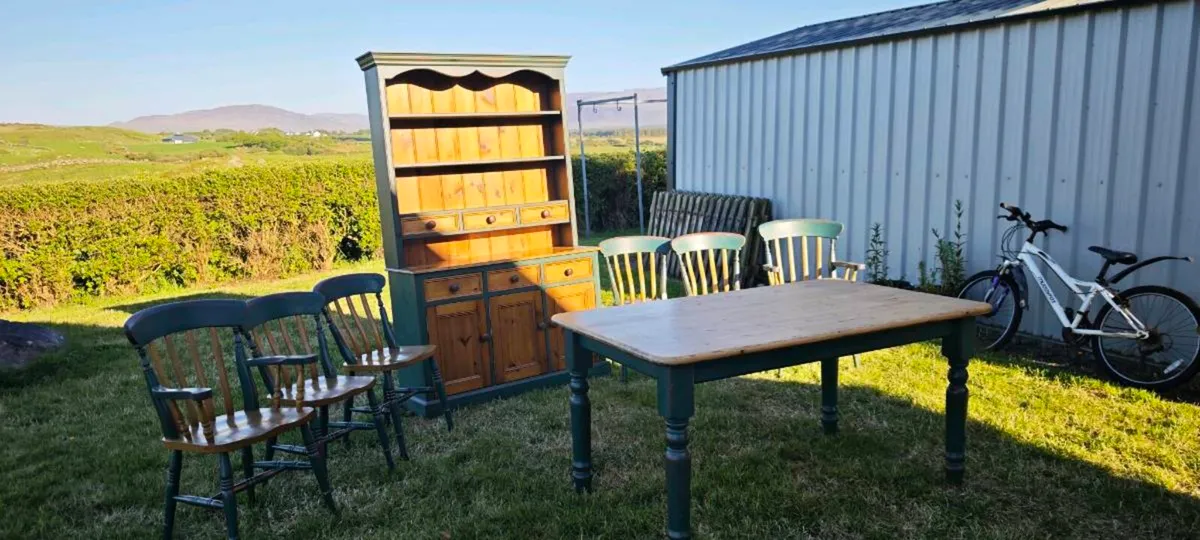 Kitchen / Dining Room Set - Image 1