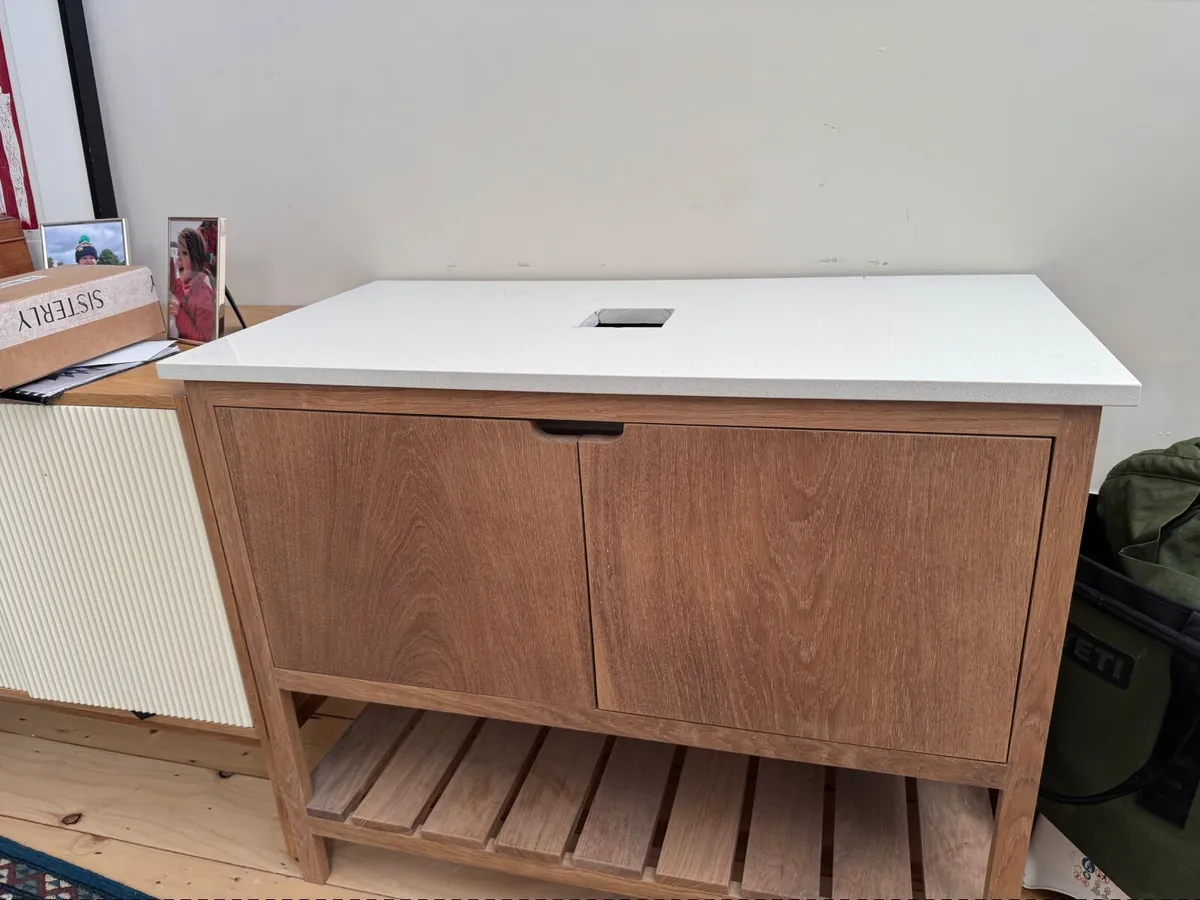 Bathroom vanity - Image 3