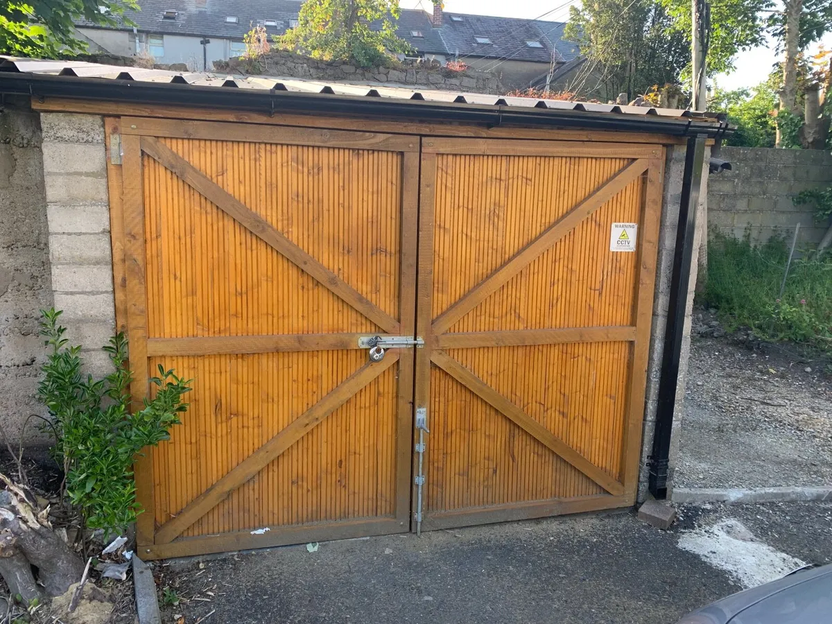 Garage Doors - Image 4
