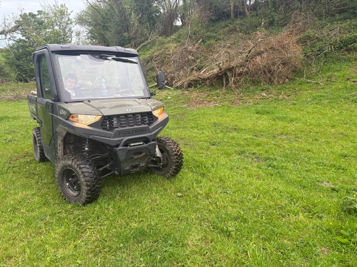 Gator Polaris ranger - Image 1