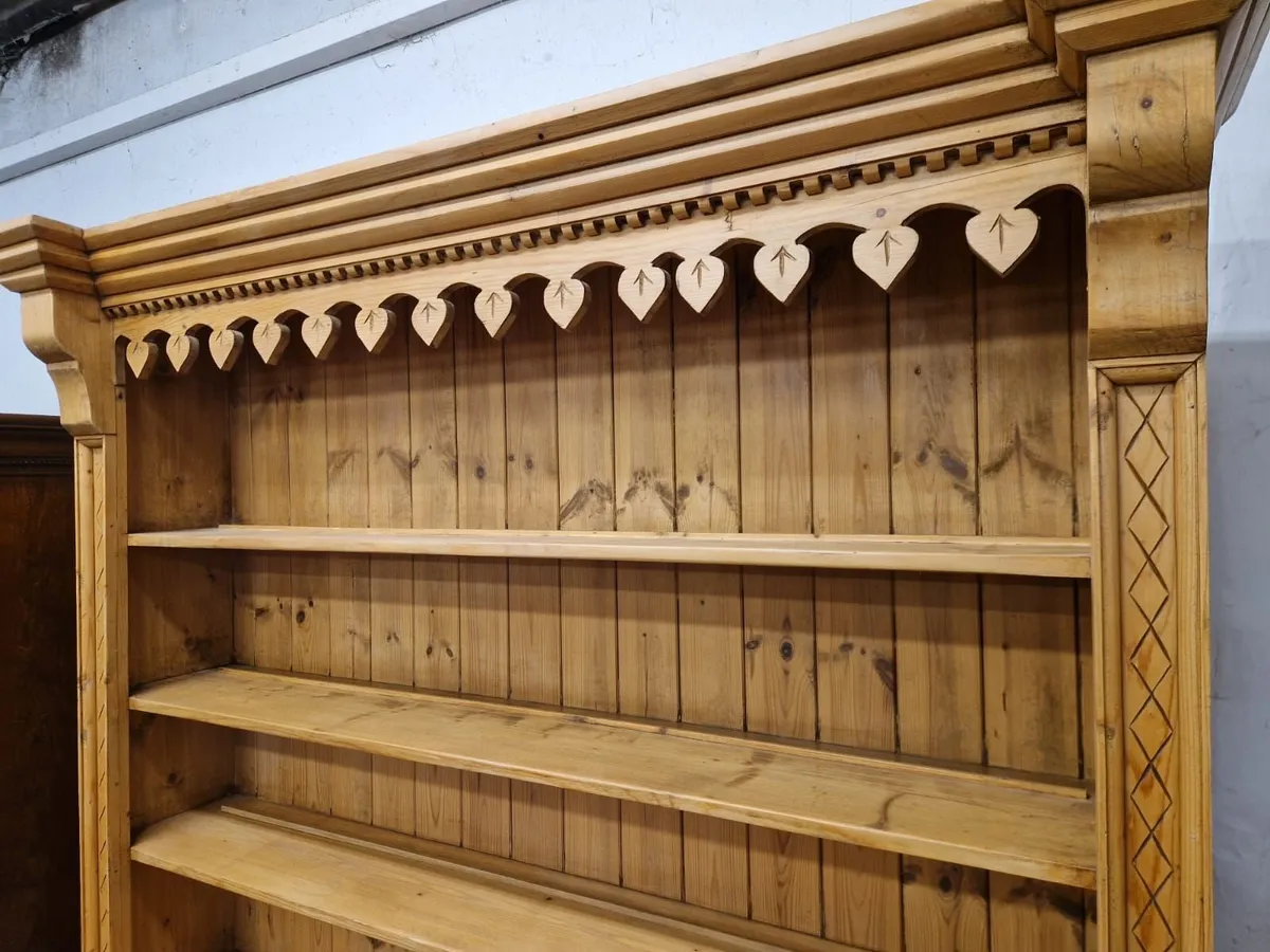 Large vintage pine kitchen dresser - Image 2