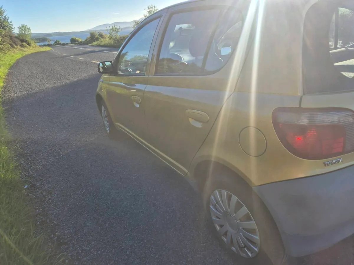 Toyota Yaris 99 very first in the launch colour - Image 4