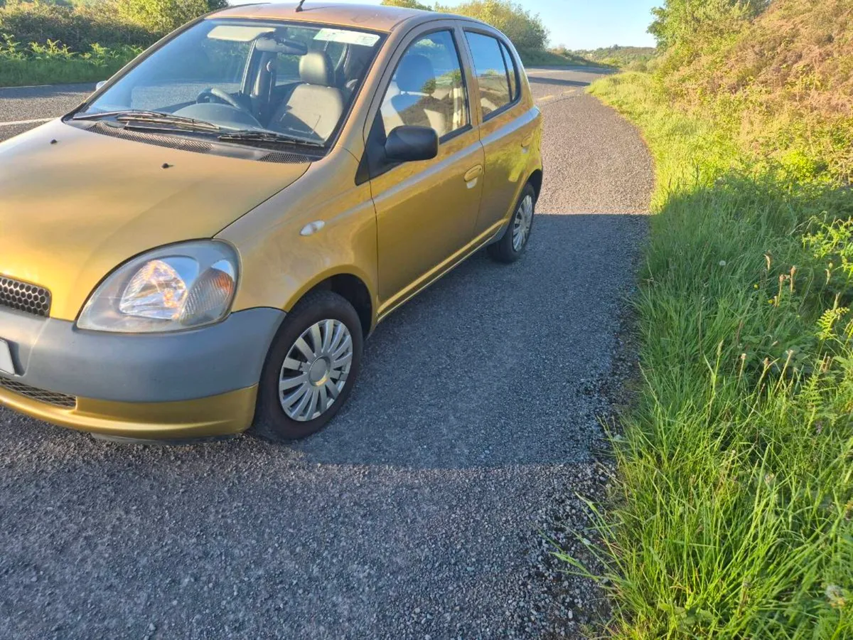 Toyota Yaris 99 very first in the launch colour - Image 1