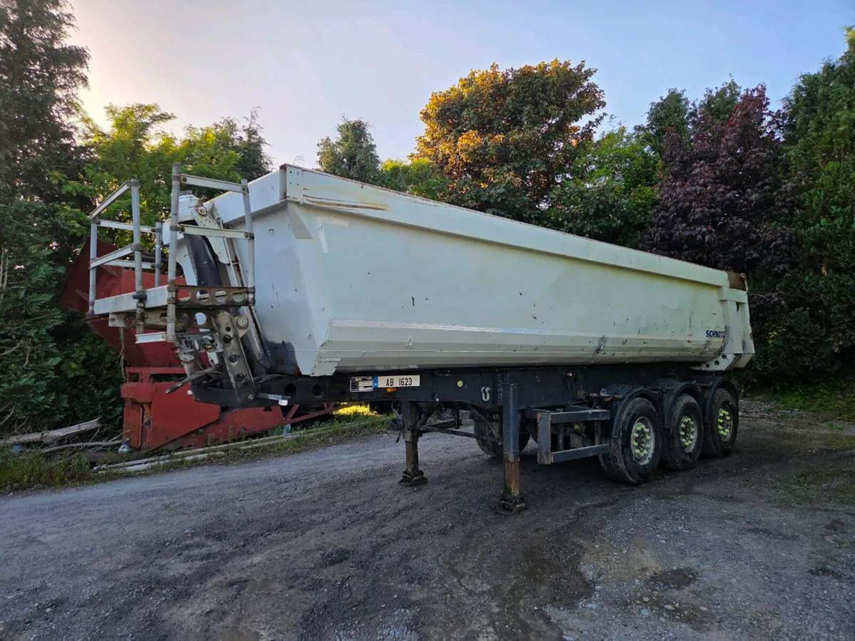Schmitz tipper - Image 1